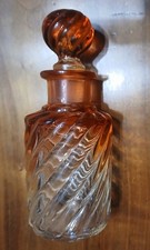 Flacon cristal Baccarat. Modèle "Bambou tors rouge