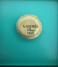 fèves ladurée. le macaron