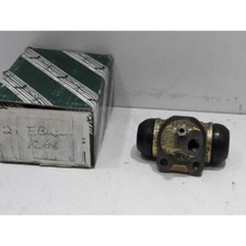 Peugeot 309 - Renault R9 R11 R18 R21 S5 - 1 Cylindre de roue AR G (Bendix 22) 