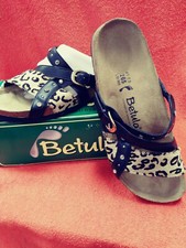 Betula Black/Tan Leather