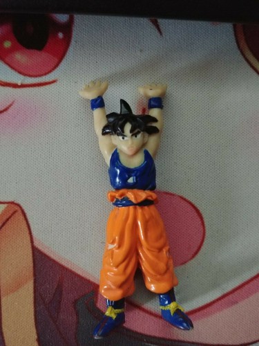Figurine dragon ball goku - ball,