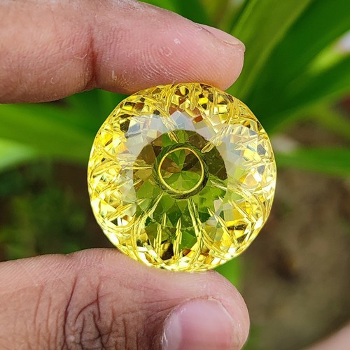 Pierre précieuse citrine