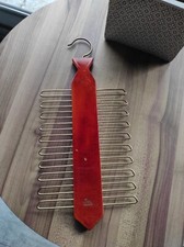 Cintre porte-cravates/