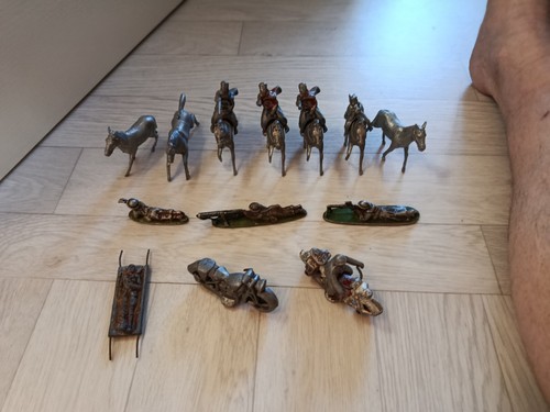 Soldats chevaux motos plomb - soldats,