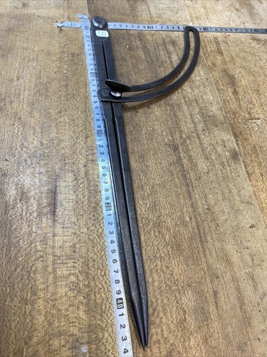 Old tool compass - (n°213,