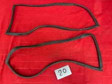 2 JOINTS DE VITRINES DE PHARE