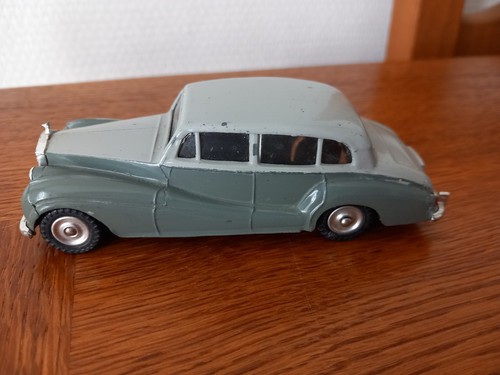 Dinky toys rolls royce silver - royce,