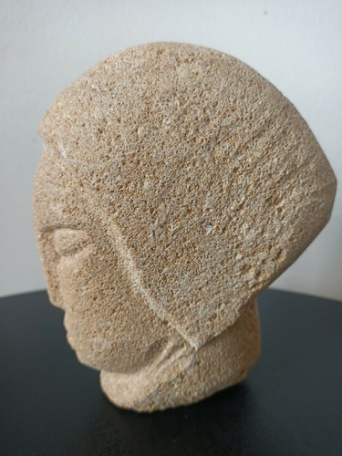 Tête sculptée pierre - tête,