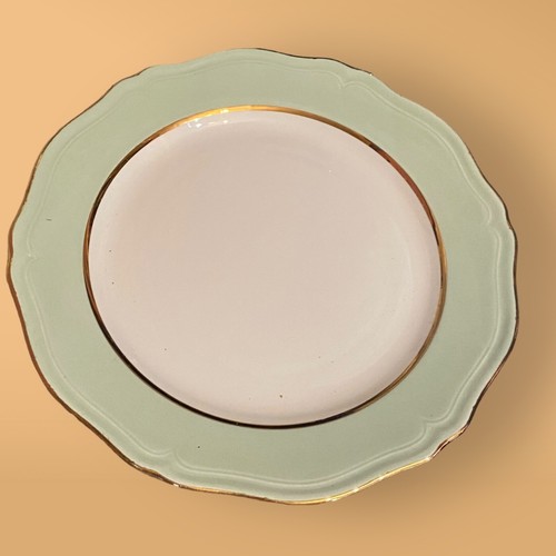 Ancien plat dessert - plat, a