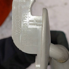 8E0857551A85P Pare-soleil pour