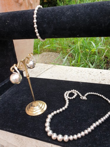 Bel ensemble collier - ensemble, boules