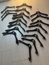 Lot de 19 Cintres Chanel