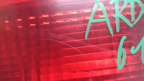 Feu arriere principal droit