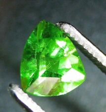 Tsavorite du Kenya 0,88 carats très rare. 