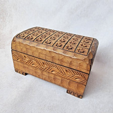 Coffret à Bijoux en Bois Sculpté – Boîte Artisanale Vintage