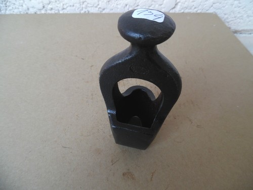 Old tool outil - old, /