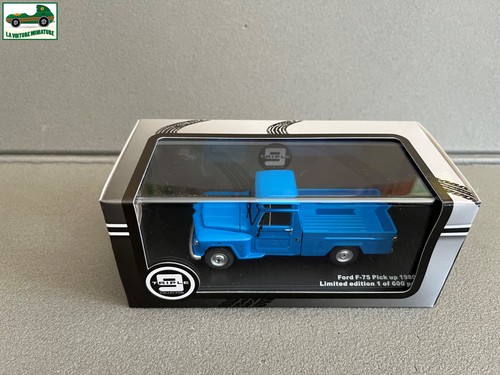 Voiture miniature ford 75 - miniature, f-75