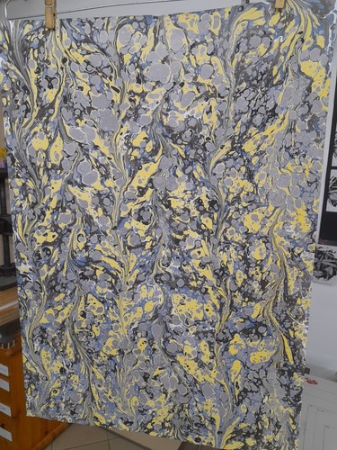 Papier marbré cuve de - la,