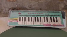 SUPERBE JOUET VINTAGE SYNTHÉTISEUR PETIT CLAVIER BONTEMPI ES 3100 FONCTIONNEL