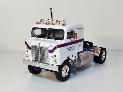 Kenworth bullnose truck - (1951),