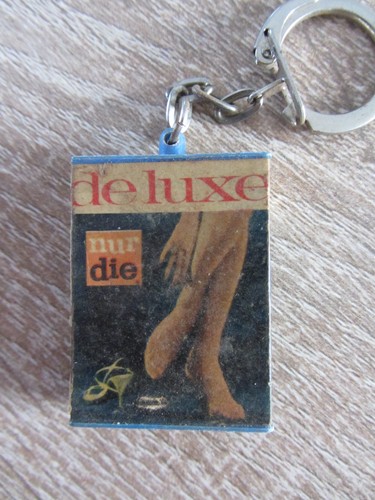 Rare porte clef plastique bas - porte,