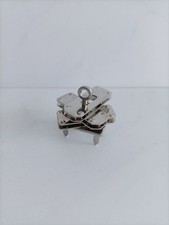 Fermoir tourniquet rotatif sac