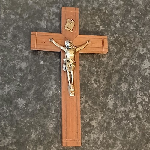 Petit crucifix bois et - petit,