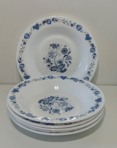 Lot six assiettes - , arcopal