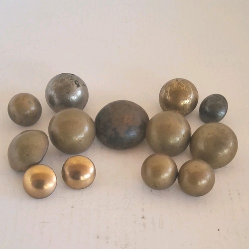 Lot boutons anciens - 13,