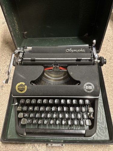 Machine écrire - à,