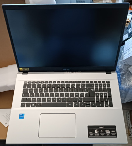 Acer aspire a317 - 3,