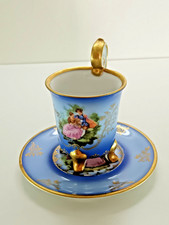 très belle tasse et sa
