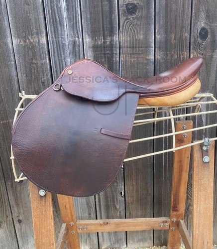 Collegiate jump saddle - collegiate, 16"
