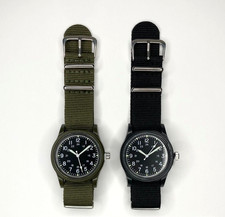 Montre militaire Daiso Miri lot de 2 mouvement Hattori Seiko olive et noir Japon