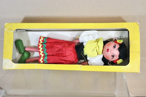 Pelham puppets gypsy girl - ss,
