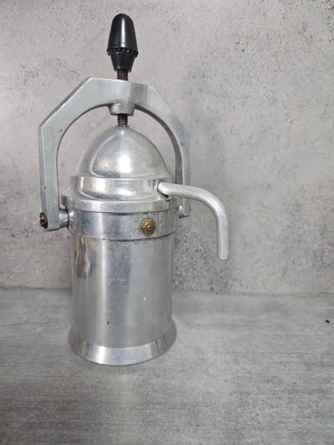 Ancienne cafetière - , à