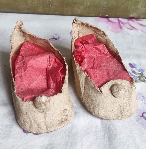 Anciennes chaussures - anciennes, de