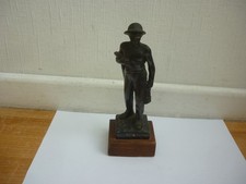 Ancienne statue , sculpture d'un mineur avec sa lampe de mineur signé R . Scali