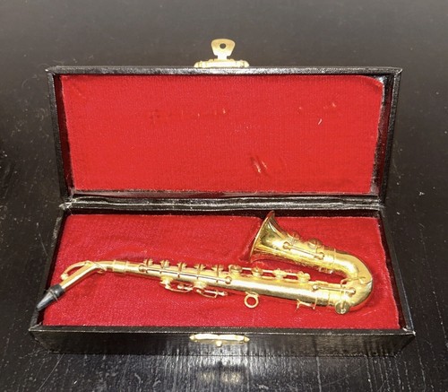 Pa2 saxophone miniature - /,