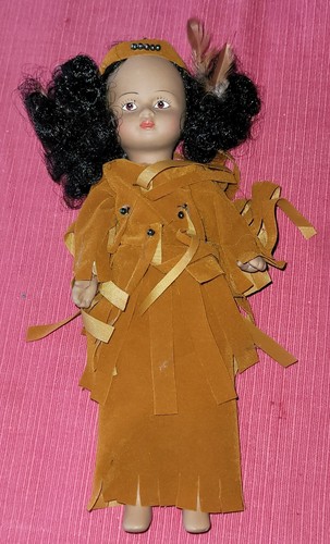 Petite mini poupee indienne - mini,