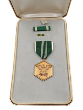 CBR5/2025(REFA143) Belle médaille militaire américaine en écrin american MEDAL