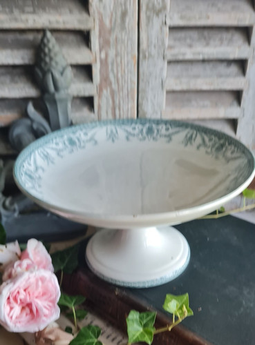 Ancien compotier sur - sur, pied