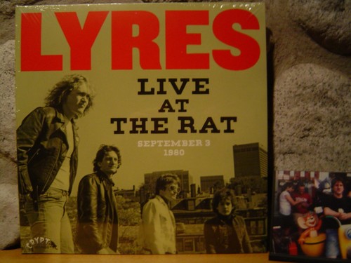 Lyres live the rat - at,