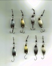 Lot de 8 cuillères ondulantes hameçons simples et triples plus émerillons