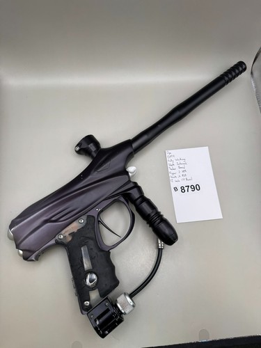 Dye dm4 paintball marker - -,
