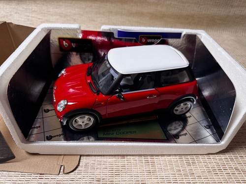 Voiture 18 burago gold - ,