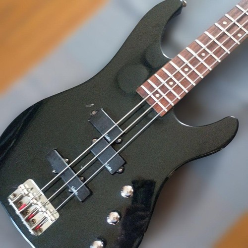 Guitare basse électrique