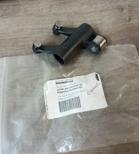 Culbuteur soupapes echappement - culbuteur,