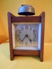 ANCIENNE PENDULE REVEIL A