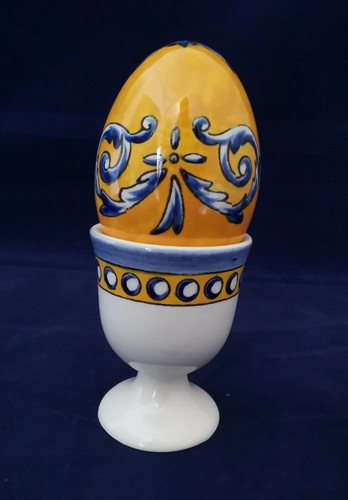 Rare oeuf son coquetier en - et,